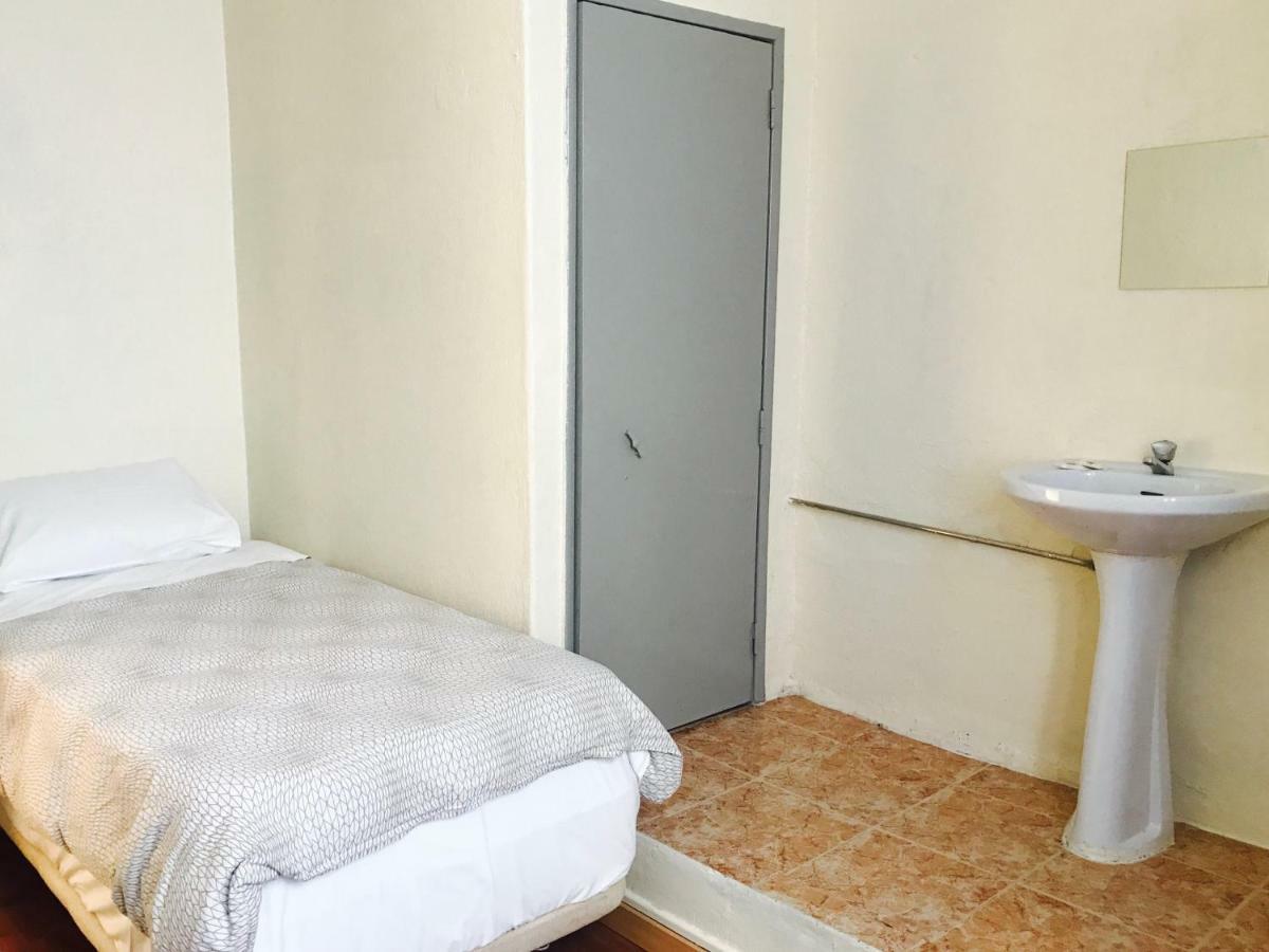 Pensión Residencial Estrela De Camões *